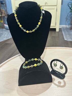 Viva Beads Handmade Beads Green & Yellow Necklace/Earrings/Bracelet Set New